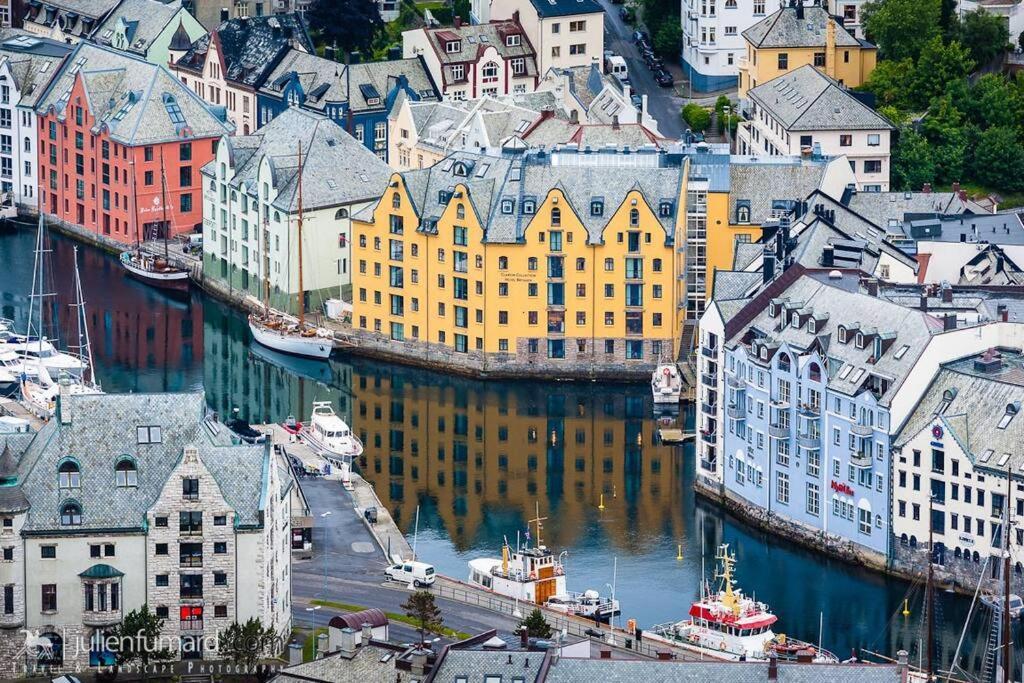 Leilighet I Hjertet Av Sunnmore! Sykkylven Buitenkant foto
